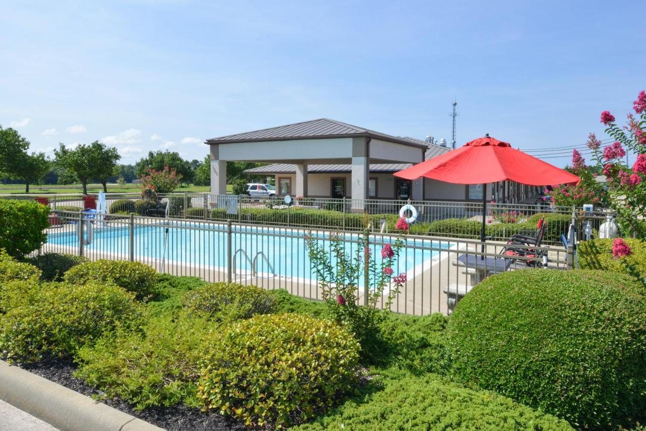 Briarwood Inn Of Geneva Luaran gambar