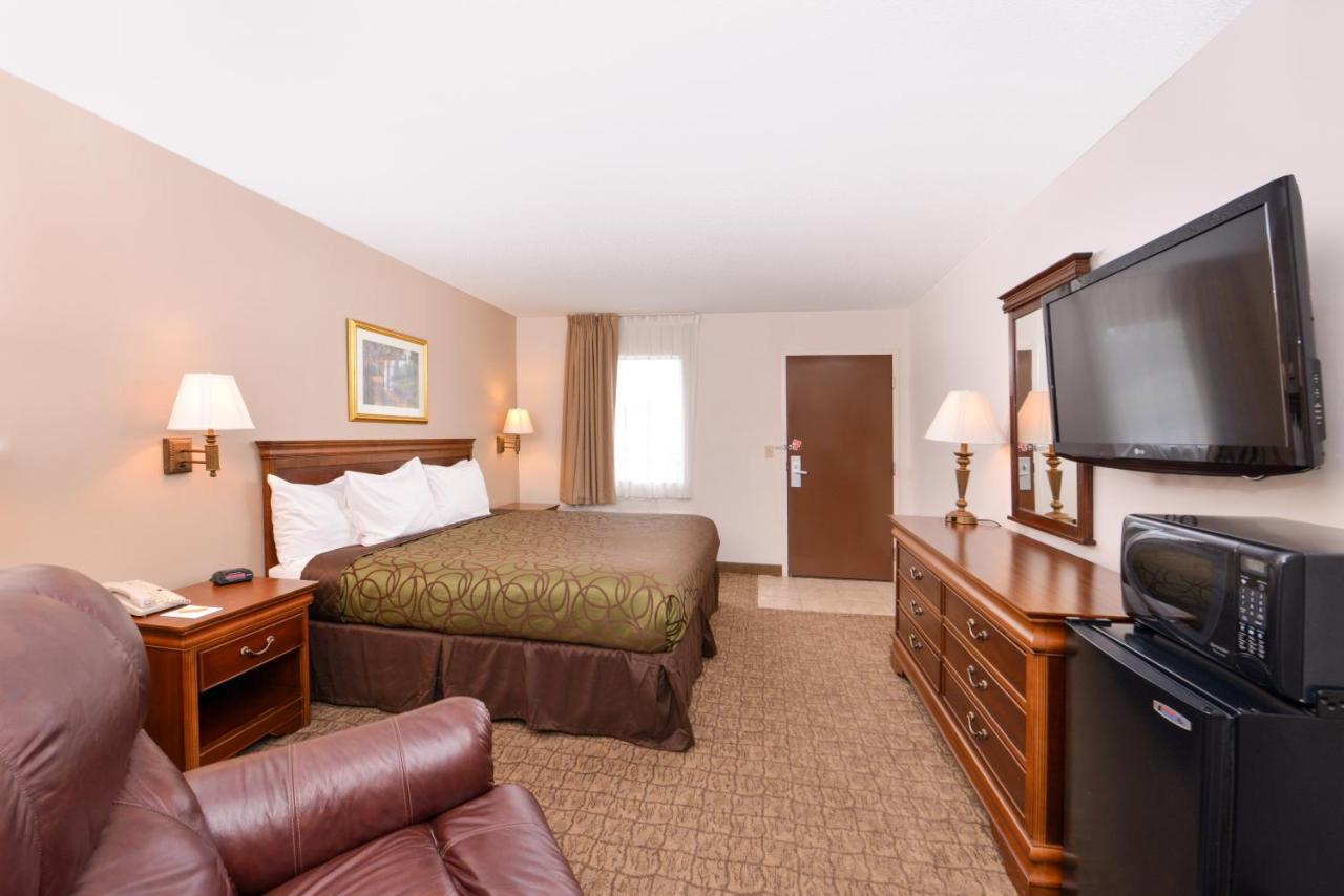Briarwood Inn Of Geneva Luaran gambar