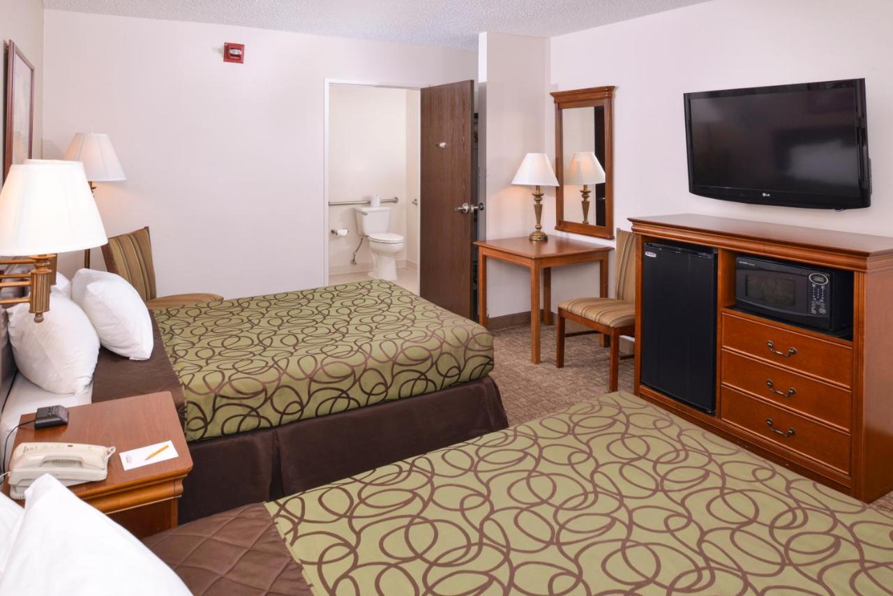 Briarwood Inn Of Geneva Luaran gambar